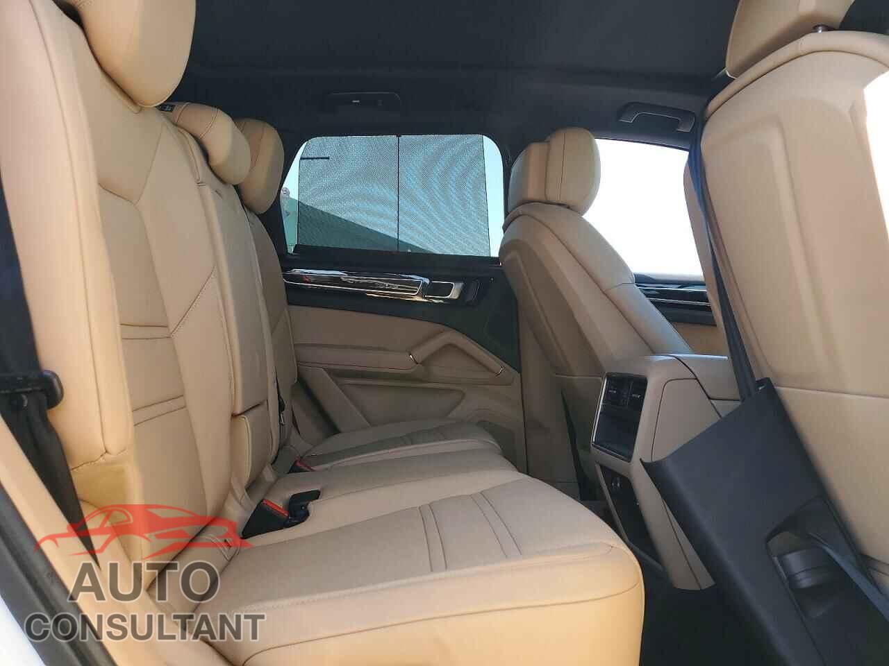 PORSCHE CAYENNE 2022 - WP1AA2AY2NDA01361