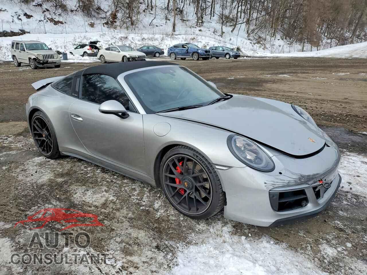 PORSCHE 911 2018 - WP0BB2A98JS134997