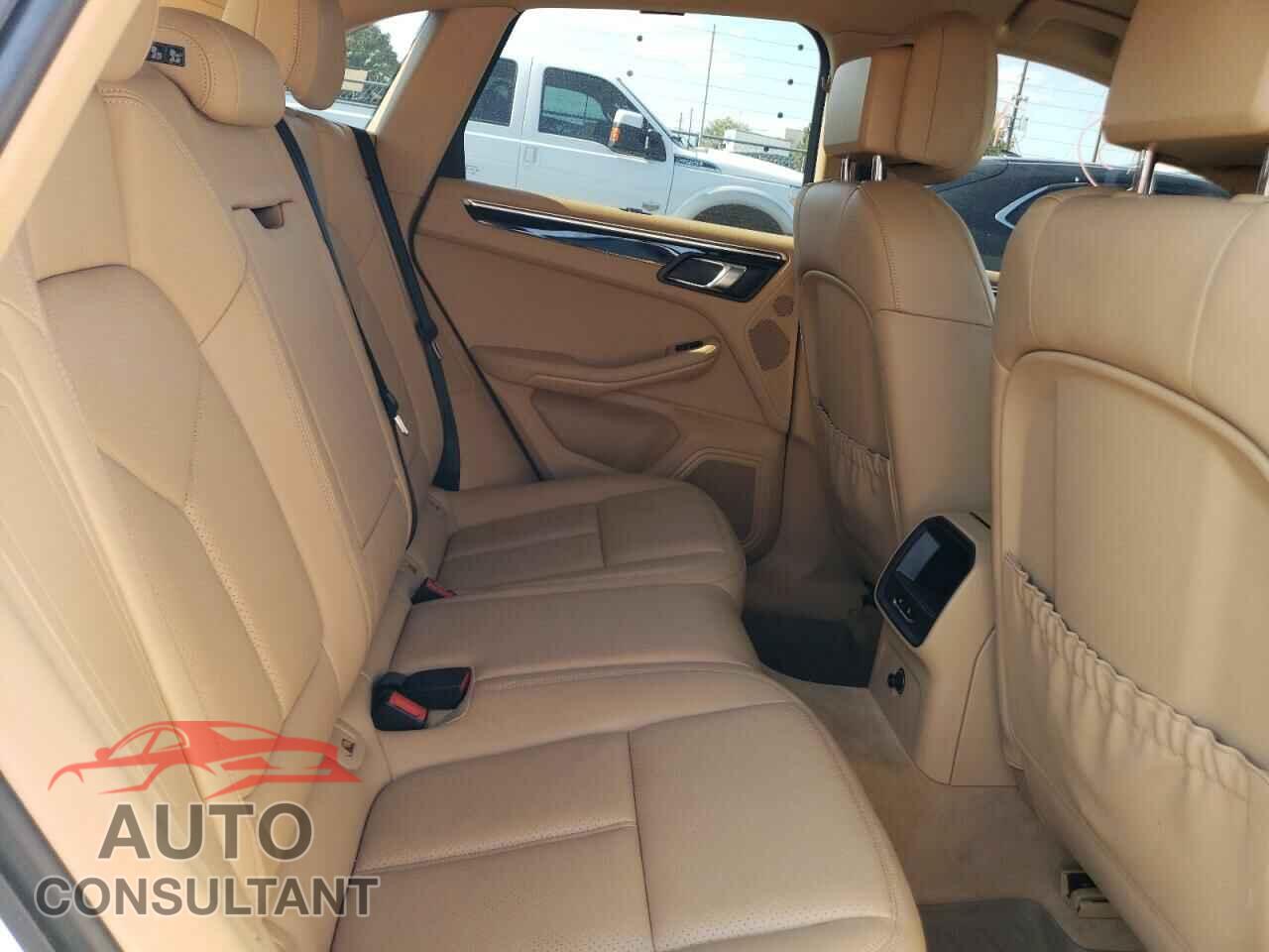 PORSCHE MACAN 2015 - WP1AB2A59FLB52465
