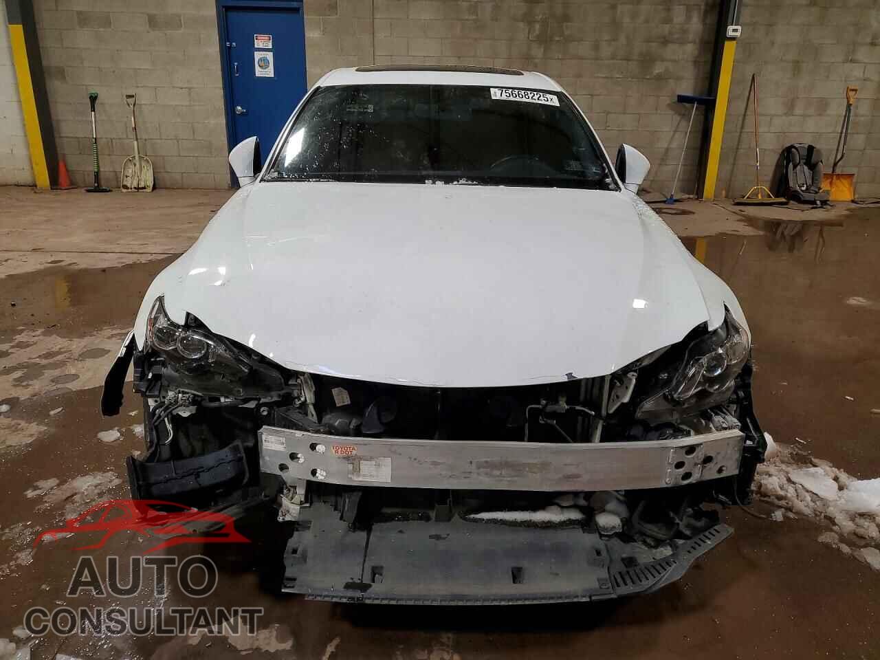 LEXUS IS 2015 - JTHCF1D24F5022106