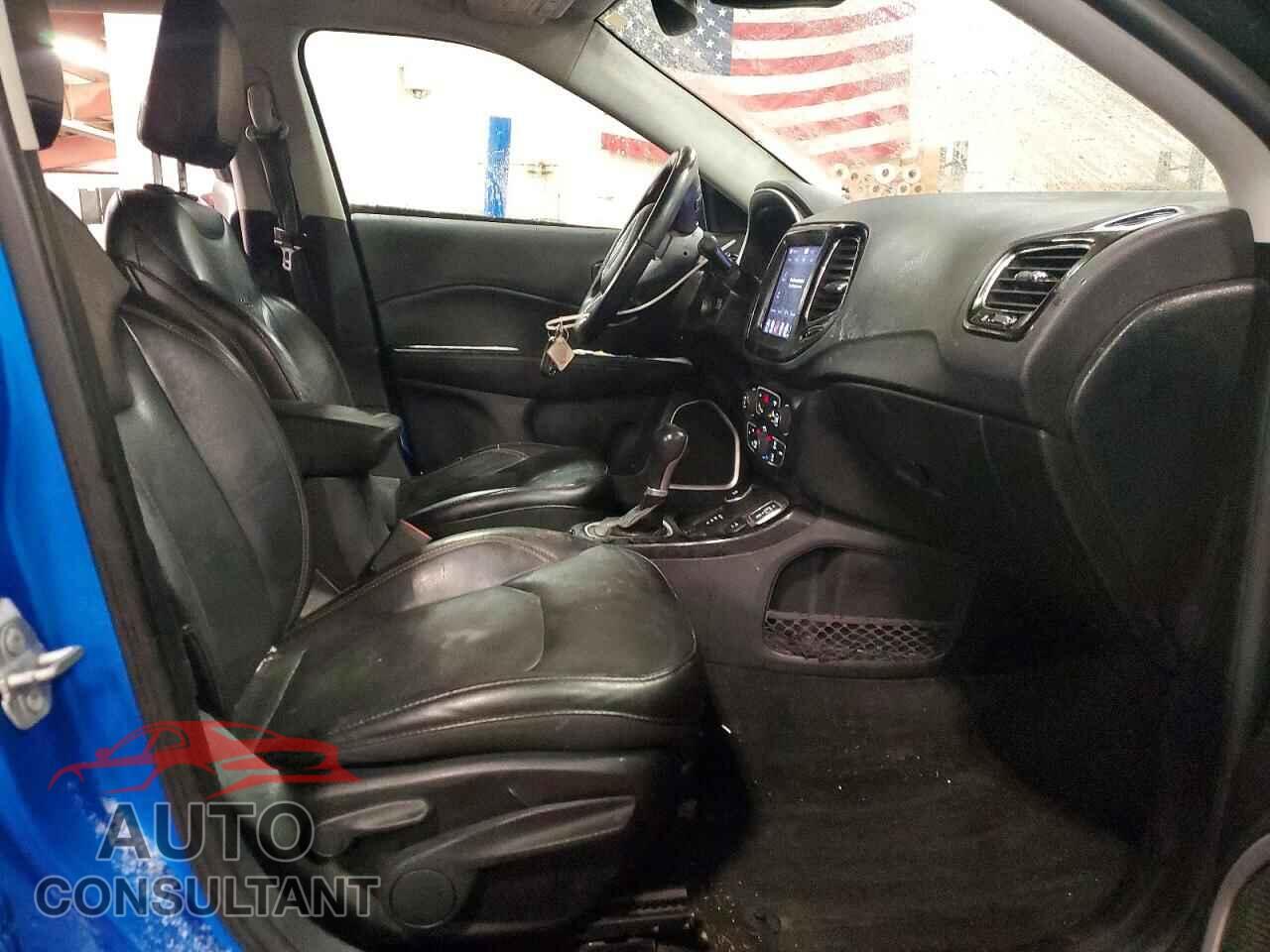 JEEP COMPASS 2018 - 3C4NJDCBXJT483413