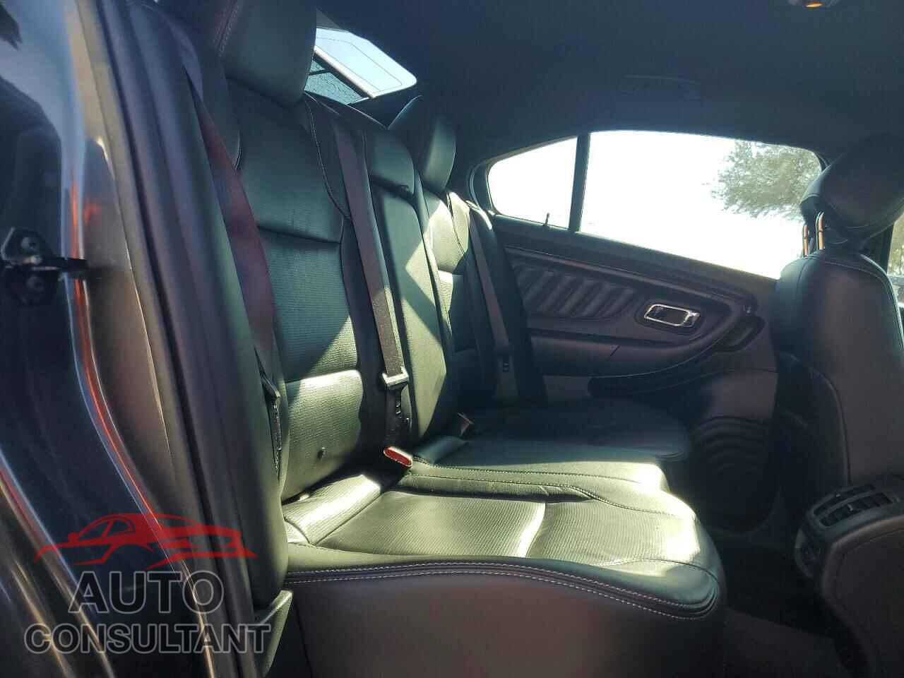 FORD TAURUS 2017 - 1FAHP2F89HG114935
