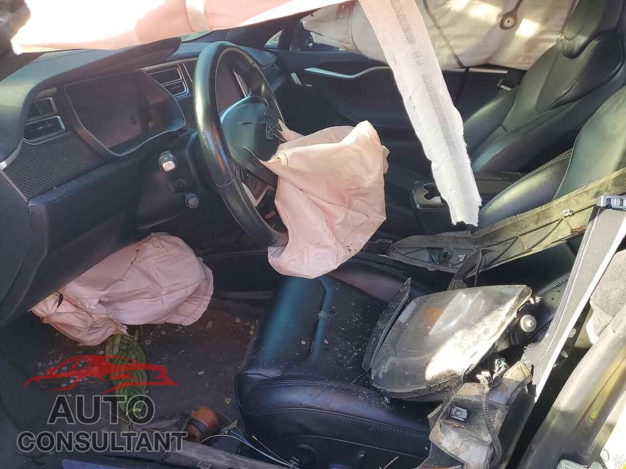 TESLA MODEL S 2017 - 5YJSA1E22HF215527