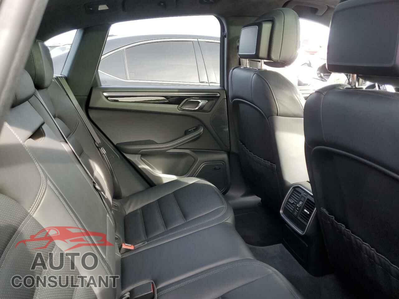PORSCHE MACAN 2016 - WP1AF2A55GLB91754