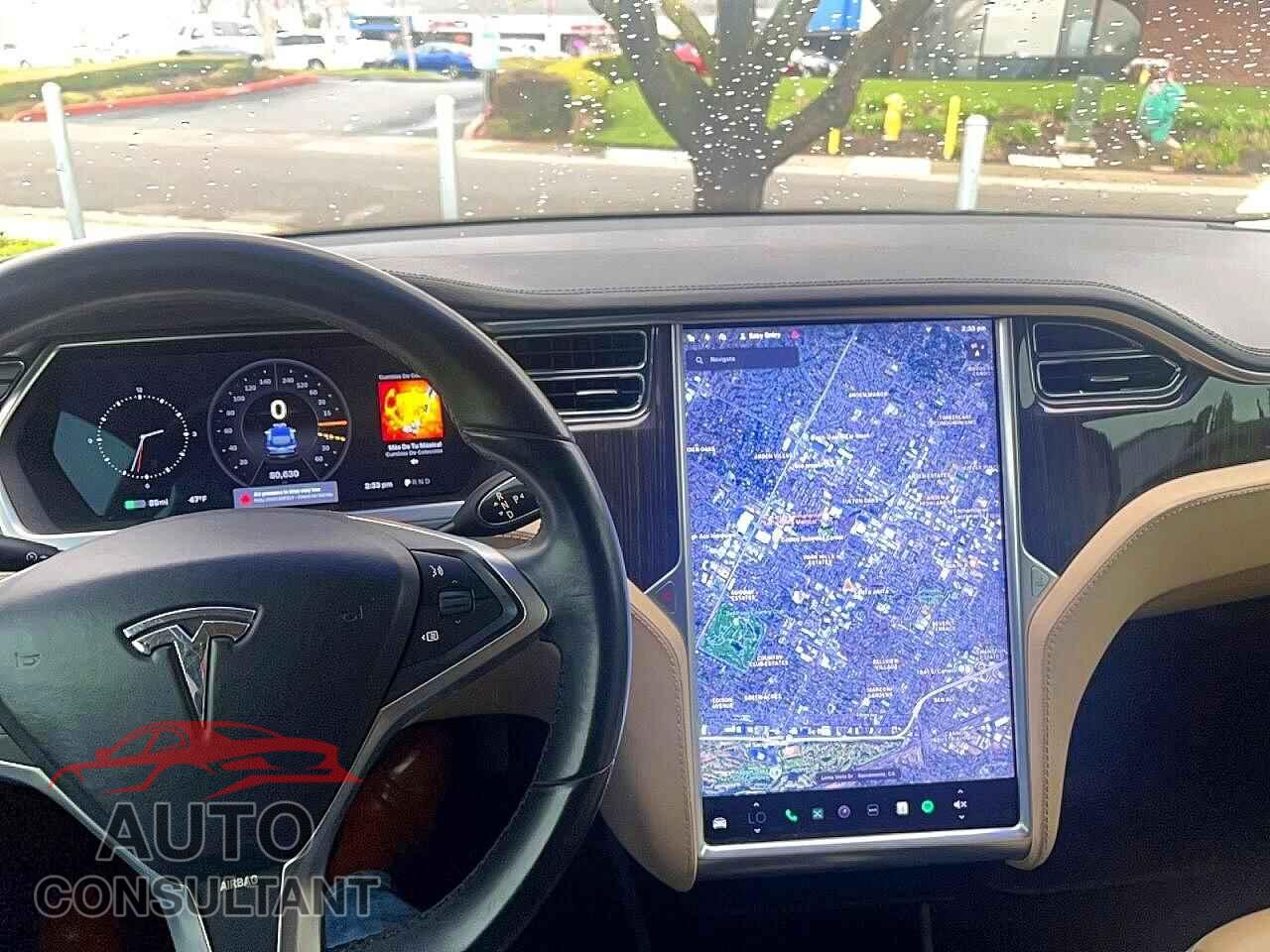 TESLA MODEL S 2013 - 5YJSA1AG8DFP04672