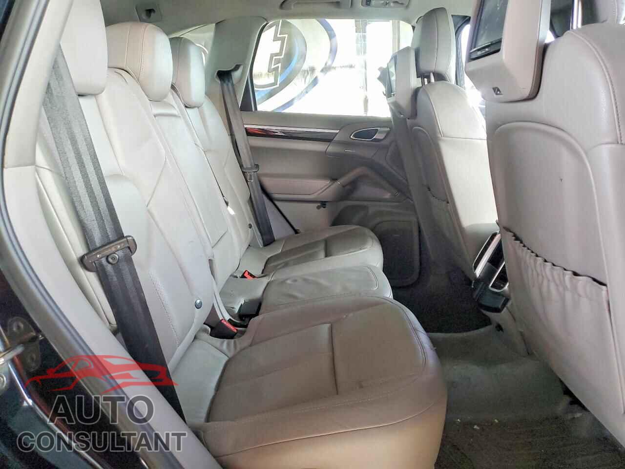 PORSCHE CAYENNE 2012 - WP1AA2A28CLA09706