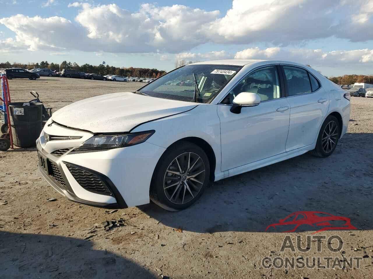 TOYOTA CAMRY 2024 - 4T1G11AK5RU900279