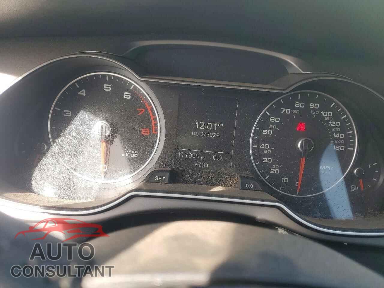 AUDI A4 2013 - WAUBFAFL8DN002941