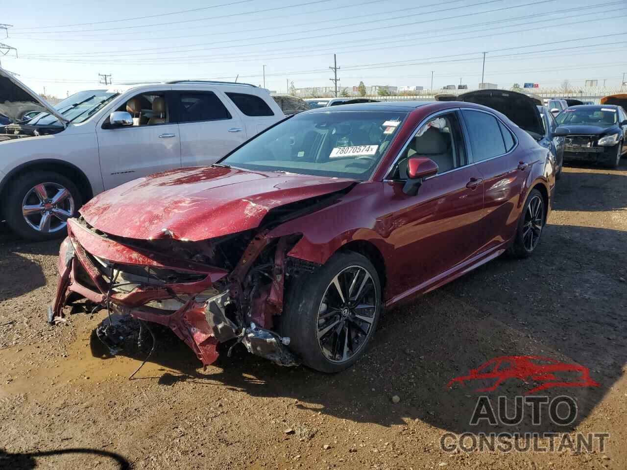 TOYOTA CAMRY 2018 - 4T1B61HK0JU547553