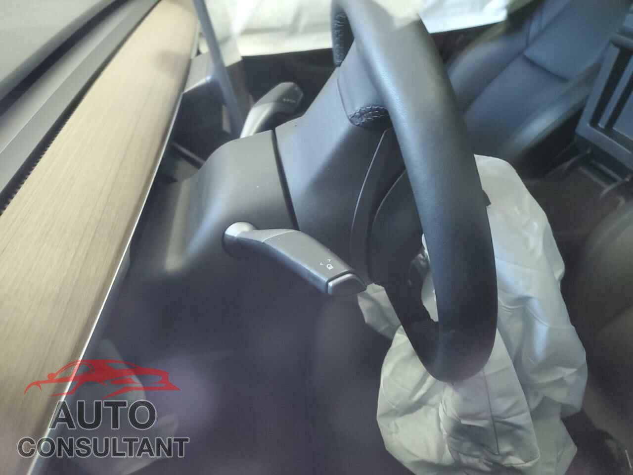 TESLA MODEL 3 2021 - 5YJ3E1EC4MF990908