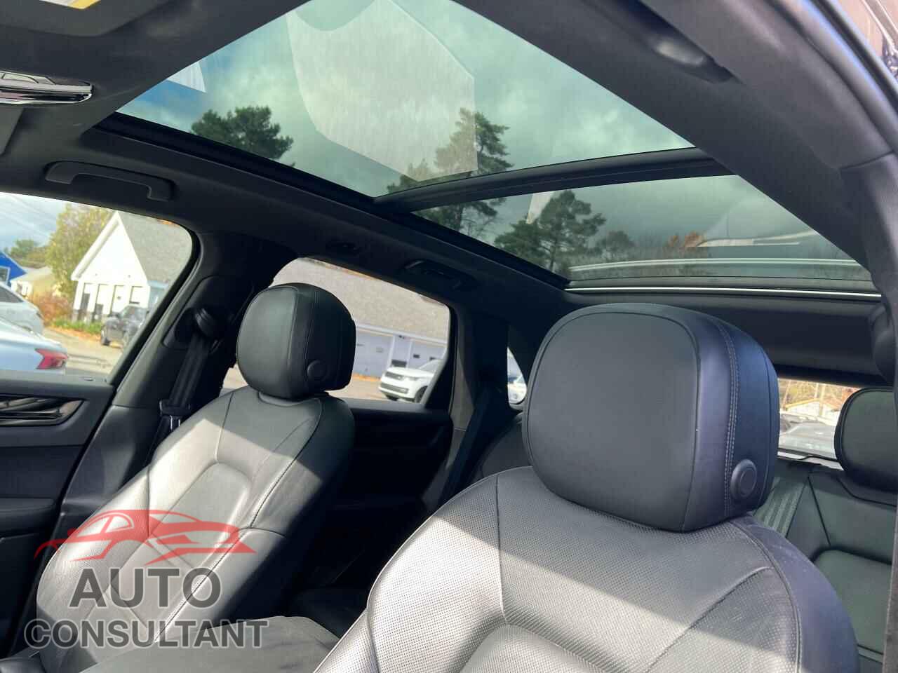 PORSCHE CAYENNE 2019 - WP1AA2AY2KDA14199