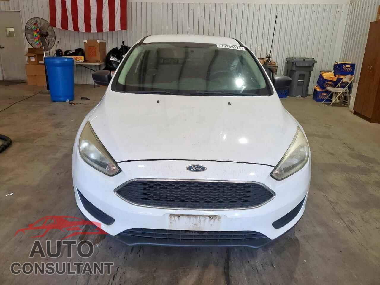 FORD FOCUS 2017 - 1FADP3E20HL219467