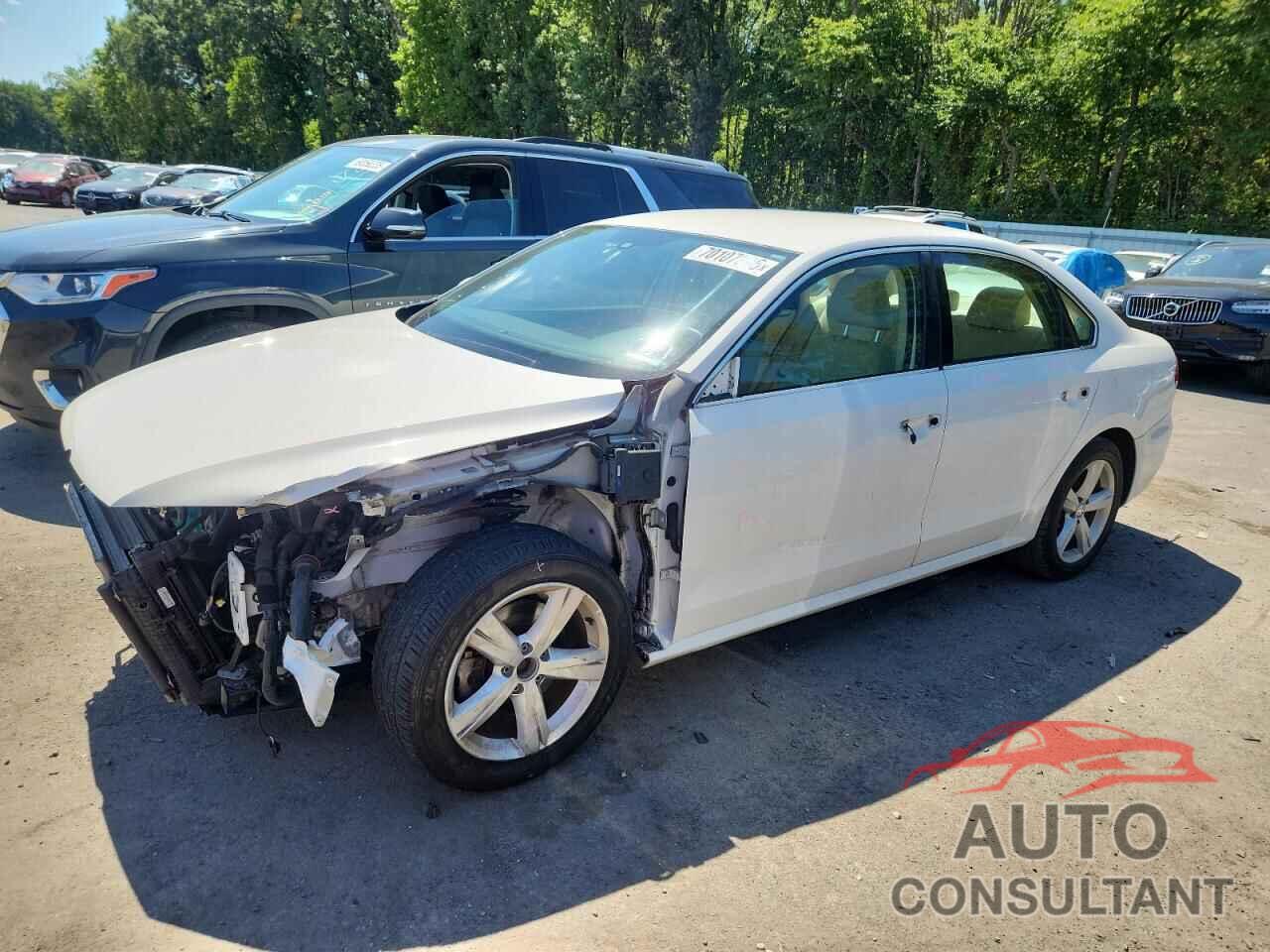 VOLKSWAGEN PASSAT 2015 - 1VWAT7A36FC088604
