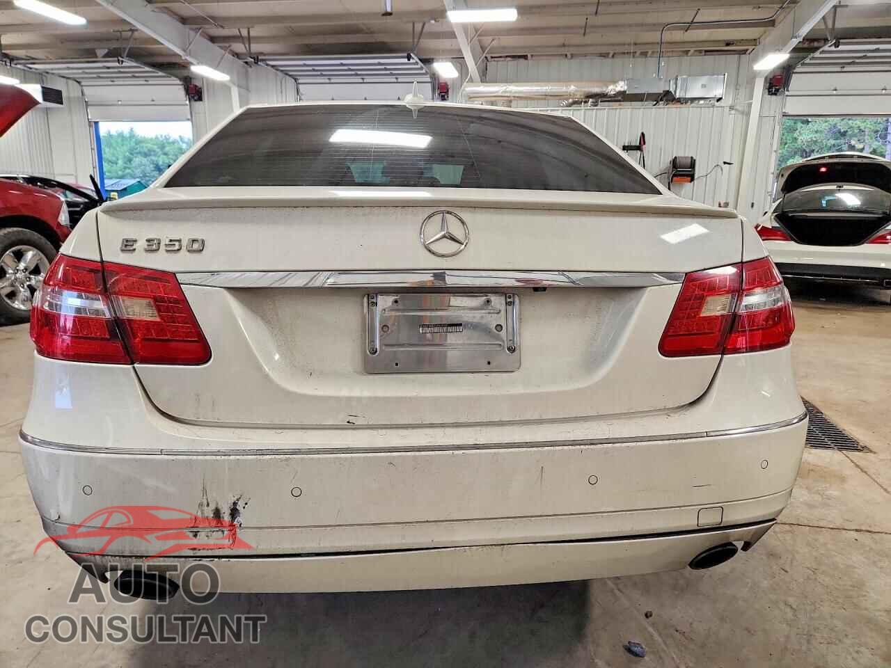 MERCEDES-BENZ E-CLASS 2012 - WDDHF5KB2CA528141