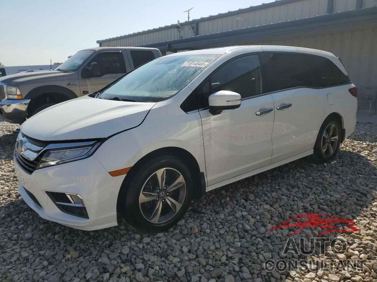 HONDA ODYSSEY 2018 - 5FNRL6H89JB028071