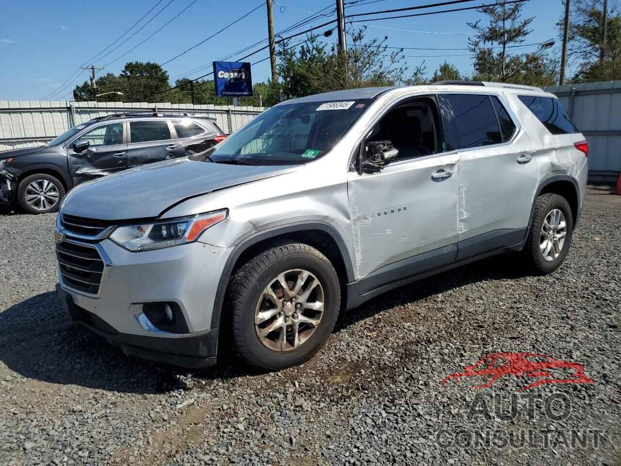 CHEVROLET TRAVERSE 2018 - 1GNEVGKW8JJ176945