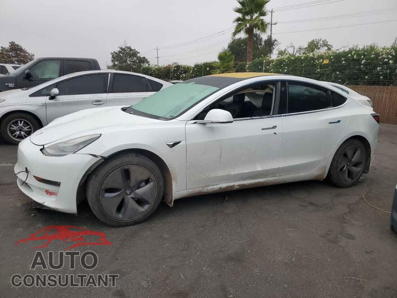 TESLA MODEL 3 2018 - 5YJ3E1EA6JF051012