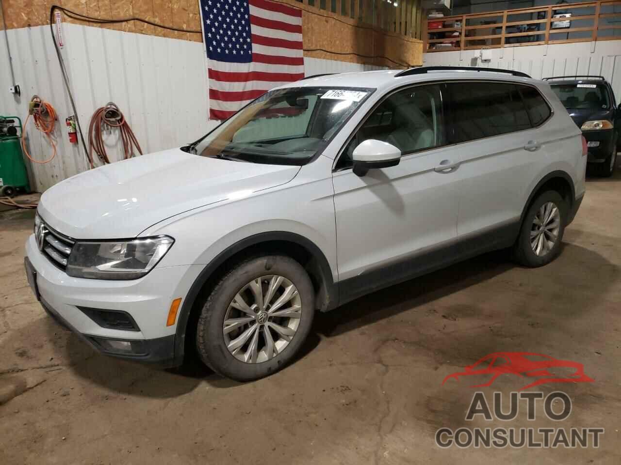 VOLKSWAGEN TIGUAN 2018 - 3VV2B7AX2JM035226