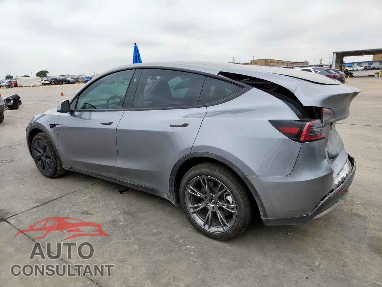 TESLA MODEL Y 2025 - 7SAYGDED8SA343418