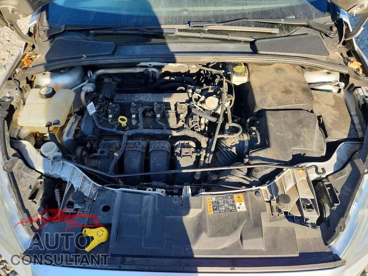 FORD FOCUS 2017 - 1FADP3N28HL287595