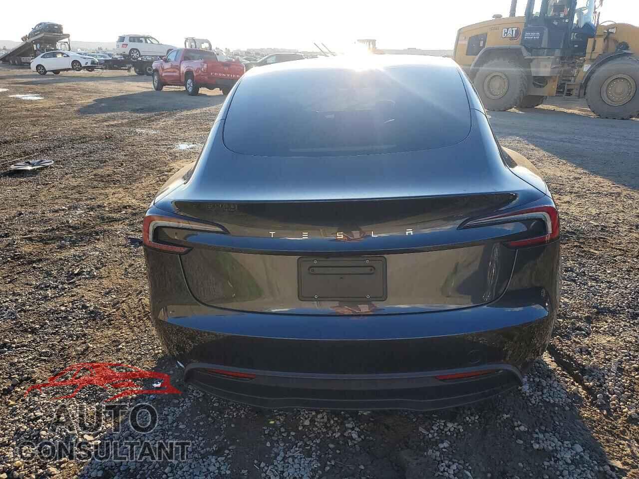 TESLA MODEL 3 2024 - 5YJ3E1EA0RF864972