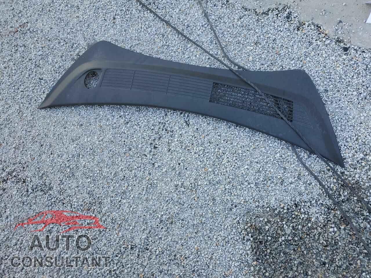 TESLA MODEL 3 2023 - 5YJ3E1EA4PF437453