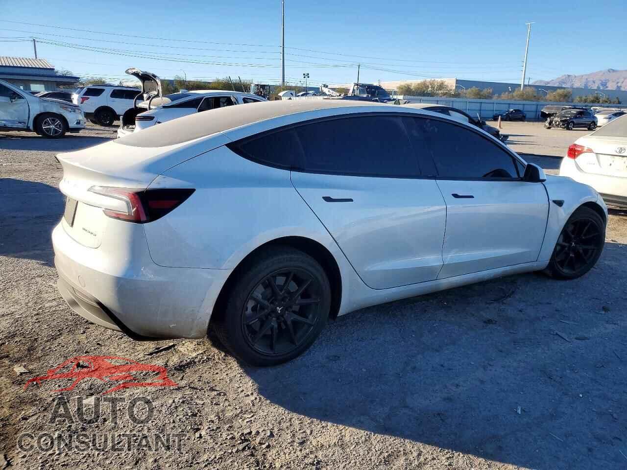 TESLA MODEL 3 2024 - 5YJ3E1EB0RF834752