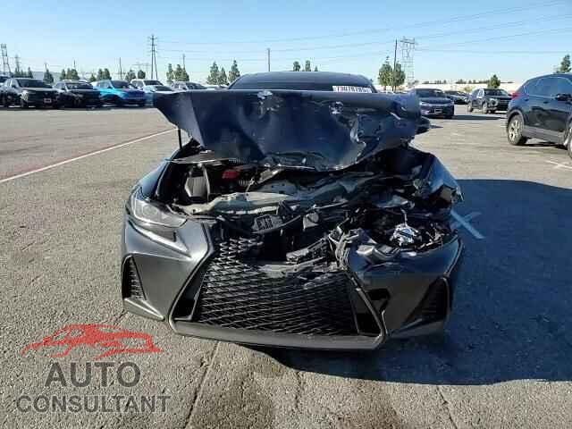 LEXUS IS 2017 - JTHBA1D2XH5054703
