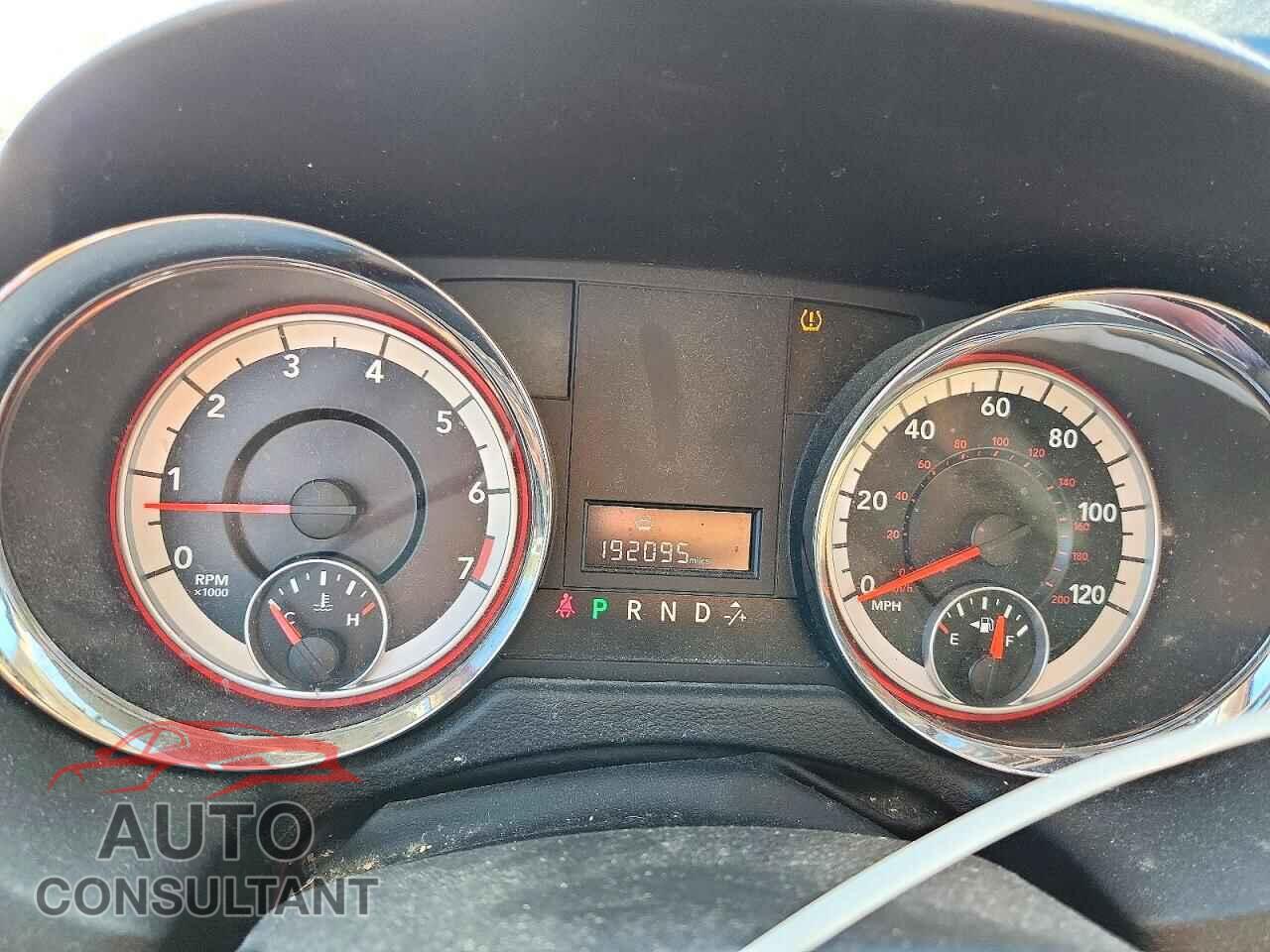 DODGE CARAVAN 2013 - 2C4RDGBG2DR693177