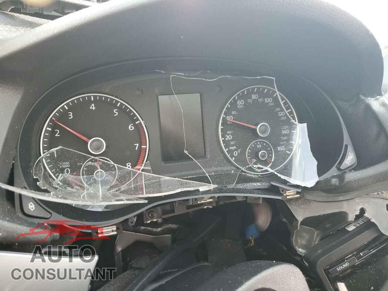 VOLKSWAGEN PASSAT 2012 - 1VWAP7A33CC015108