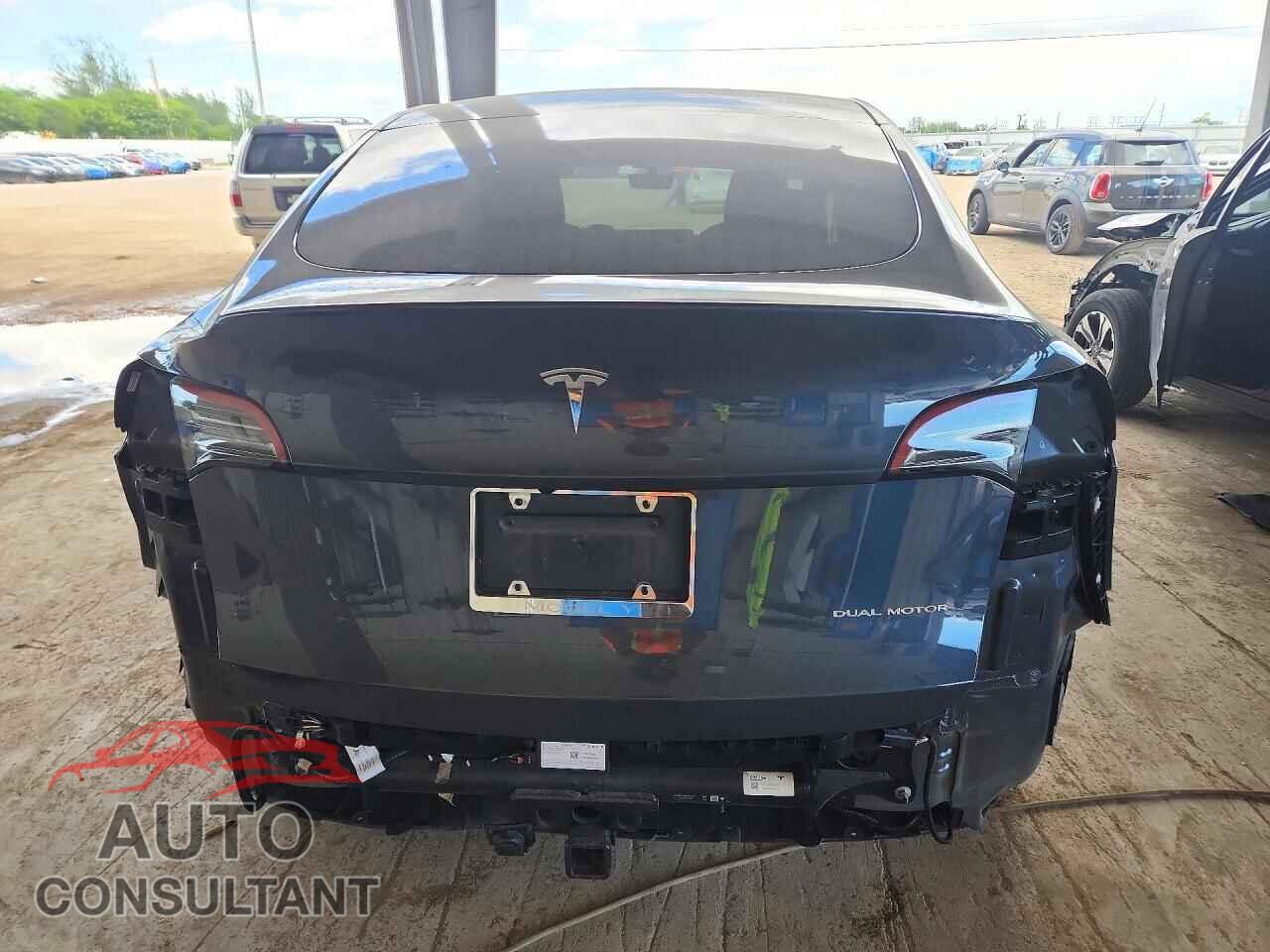 TESLA MODEL Y 2022 - 7SAYGDEE0NF455128