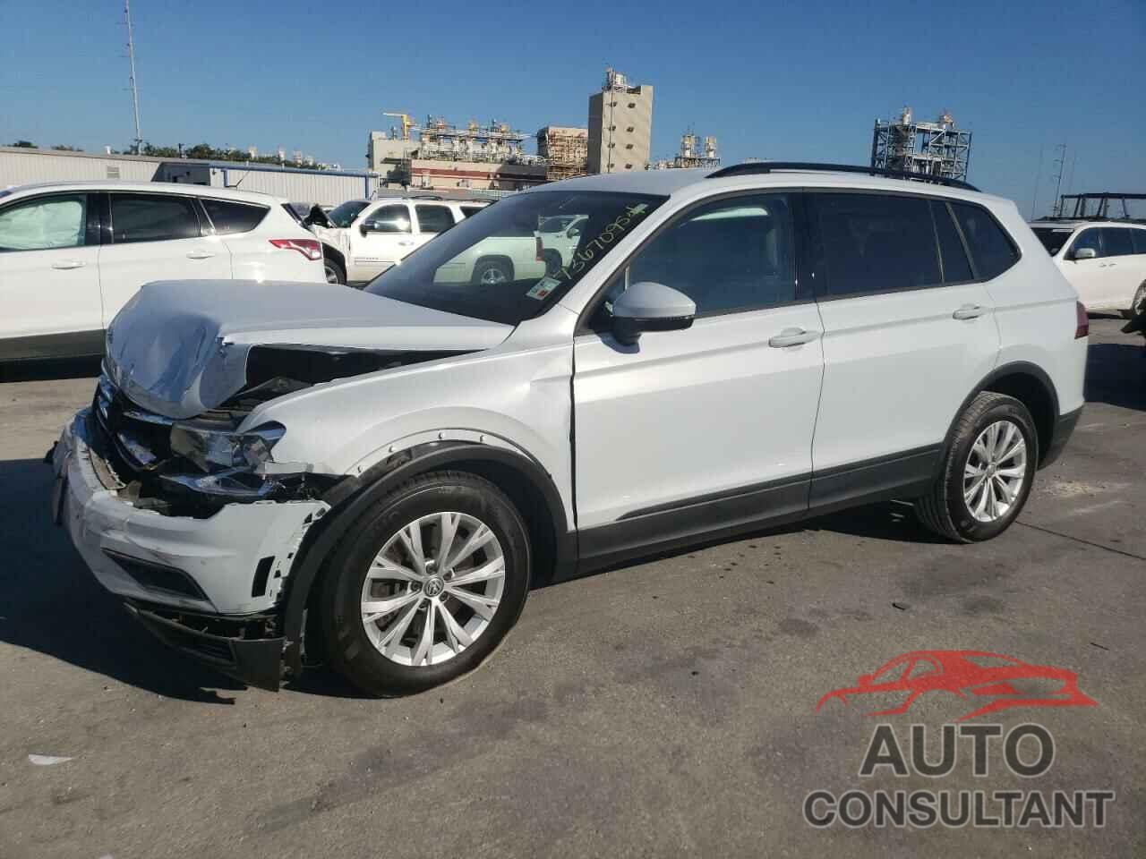 VOLKSWAGEN TIGUAN 2018 - 3VV1B7AX4JM068448