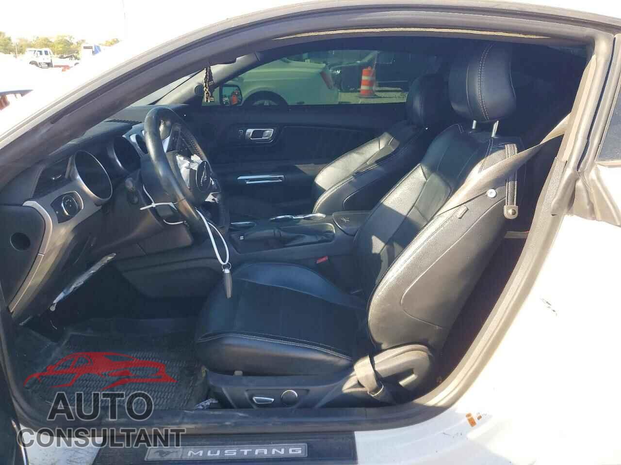 FORD MUSTANG 2019 - 1FA6P8CF7K5152843
