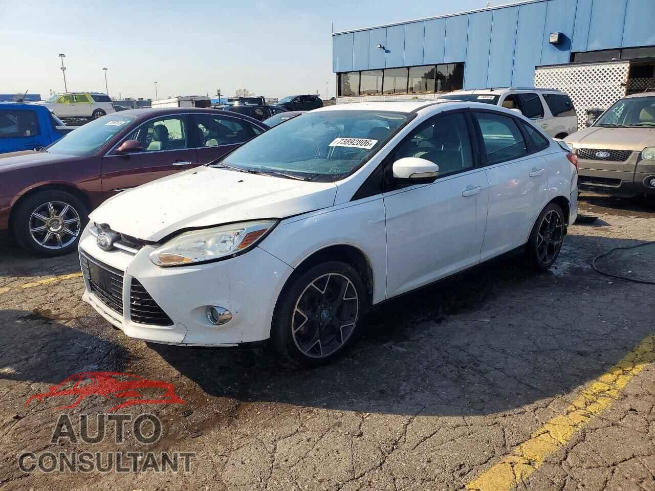 FORD FOCUS 2014 - 1FADP3F20EL240846
