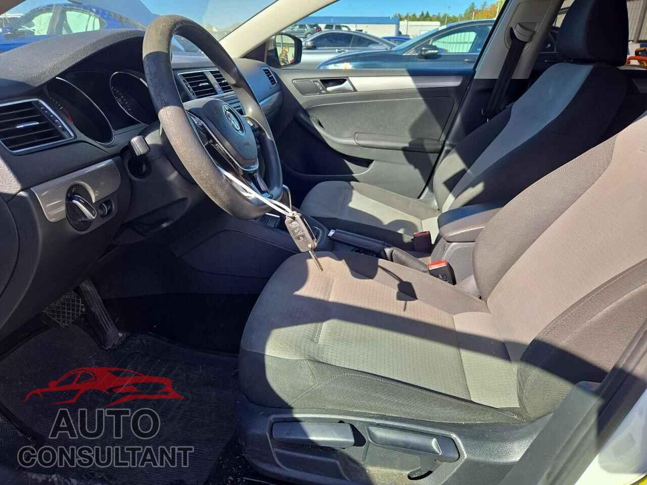 VOLKSWAGEN JETTA 2017 - 3VW2B7AJ8HM319283