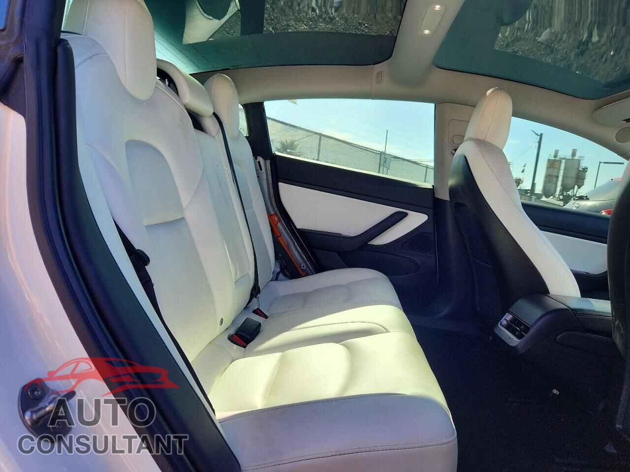 TESLA MODEL 3 2020 - 5YJ3E1EA1LF718135