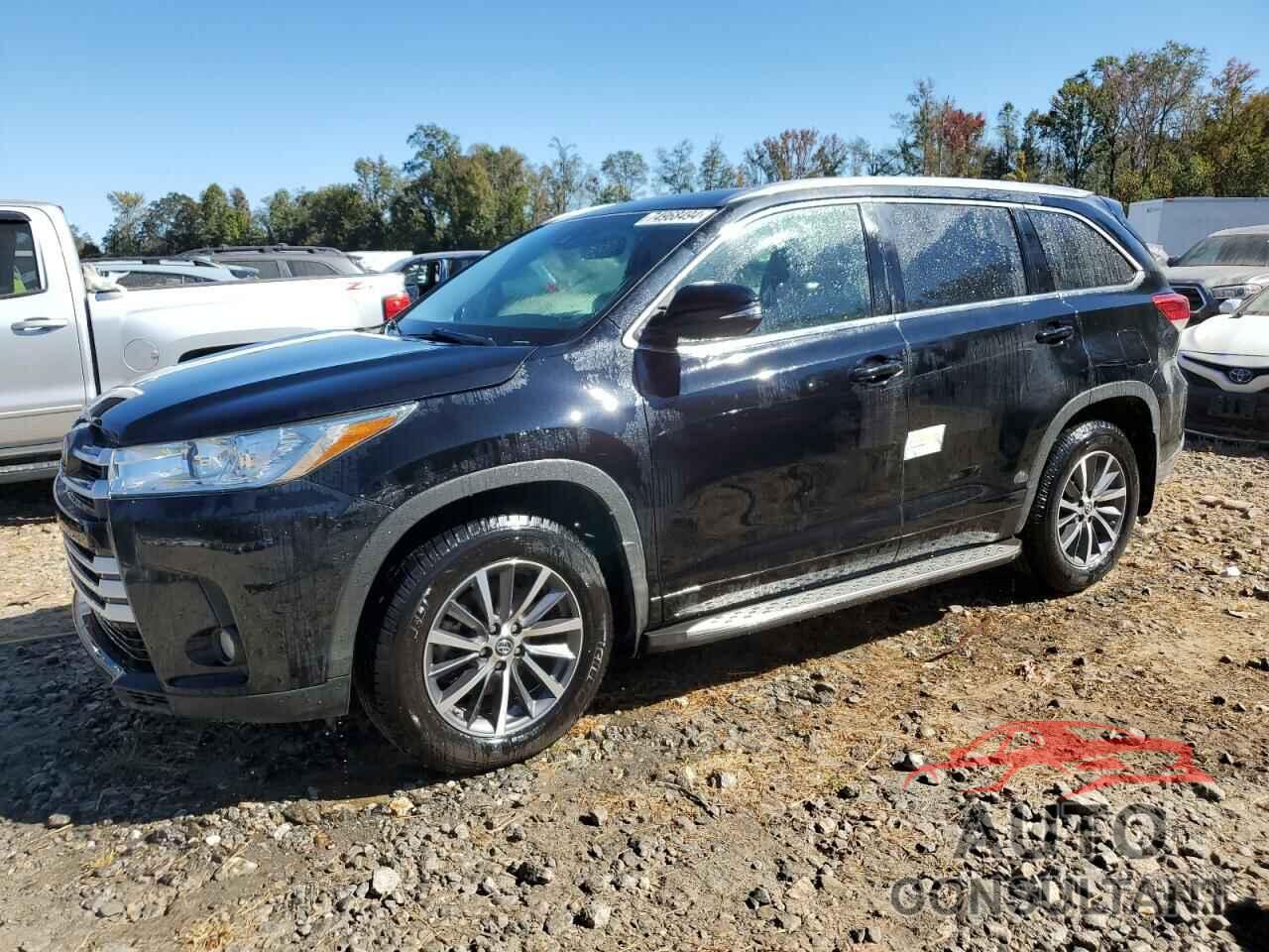 TOYOTA HIGHLANDER 2018 - 5TDJZRFH1JS558529