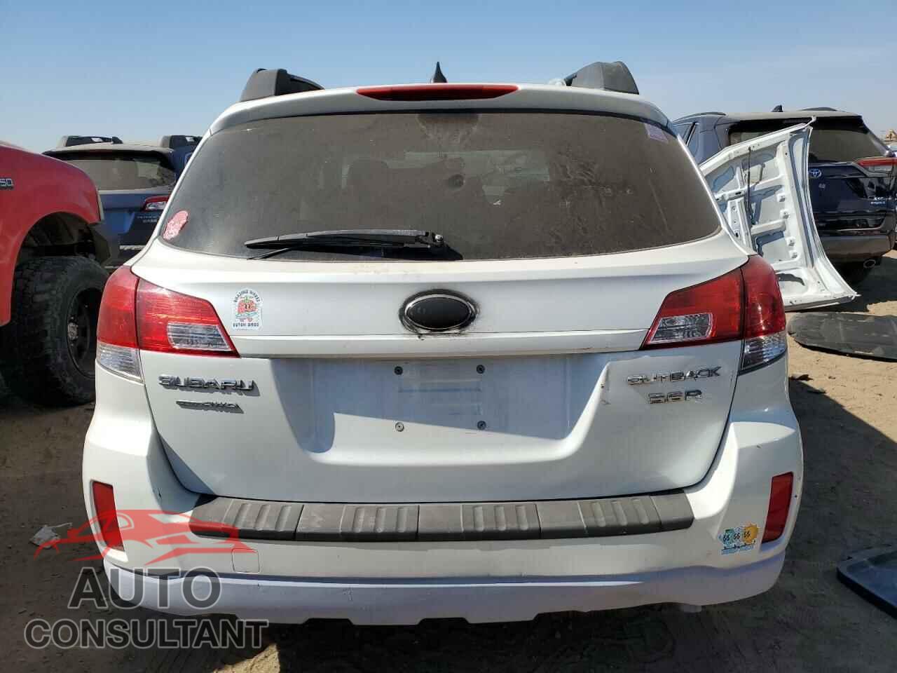 SUBARU OUTBACK 2011 - 4S4BRDJC8B2423975