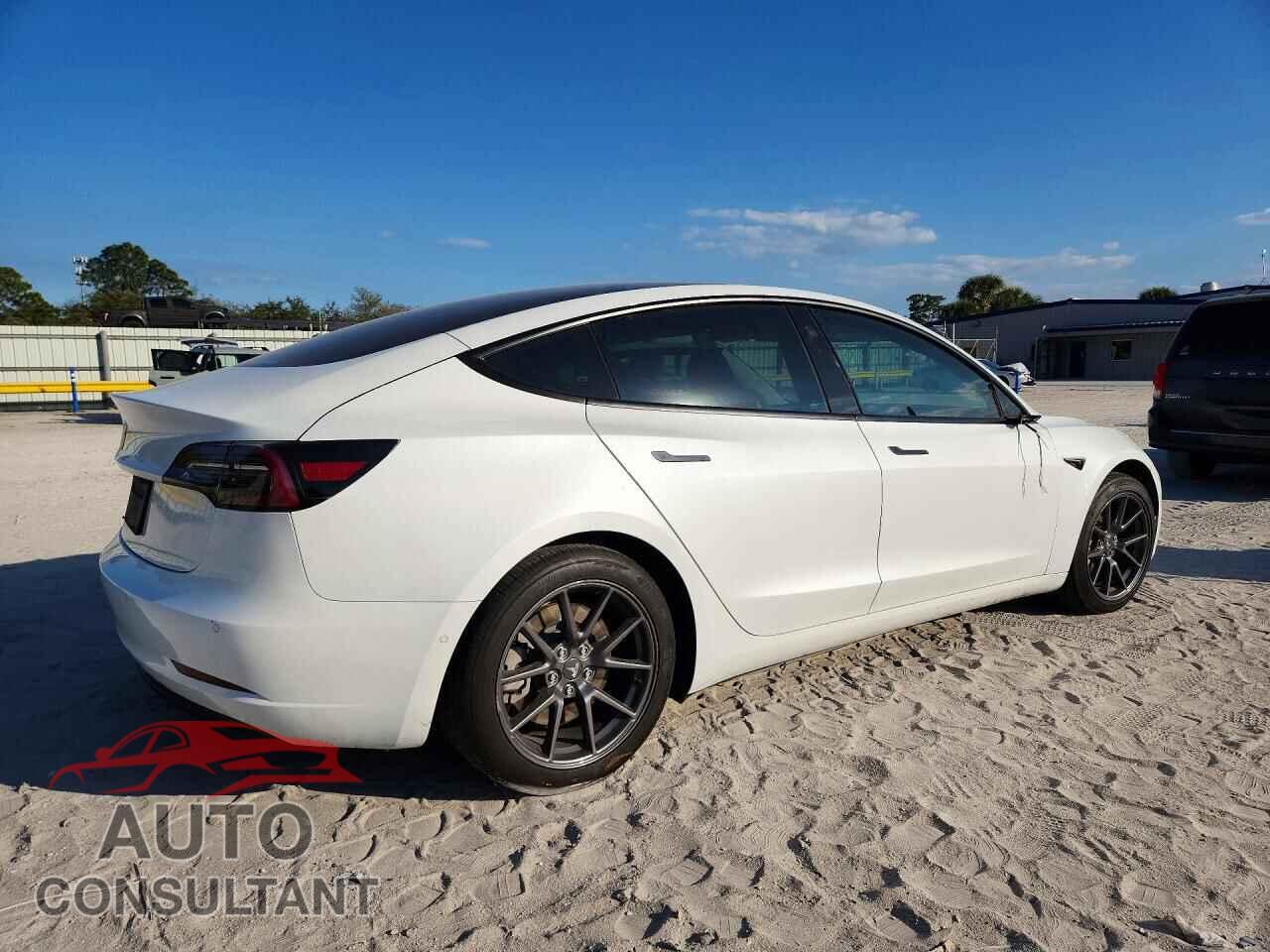 TESLA MODEL 3 2021 - 5YJ3E1EA8MF853632