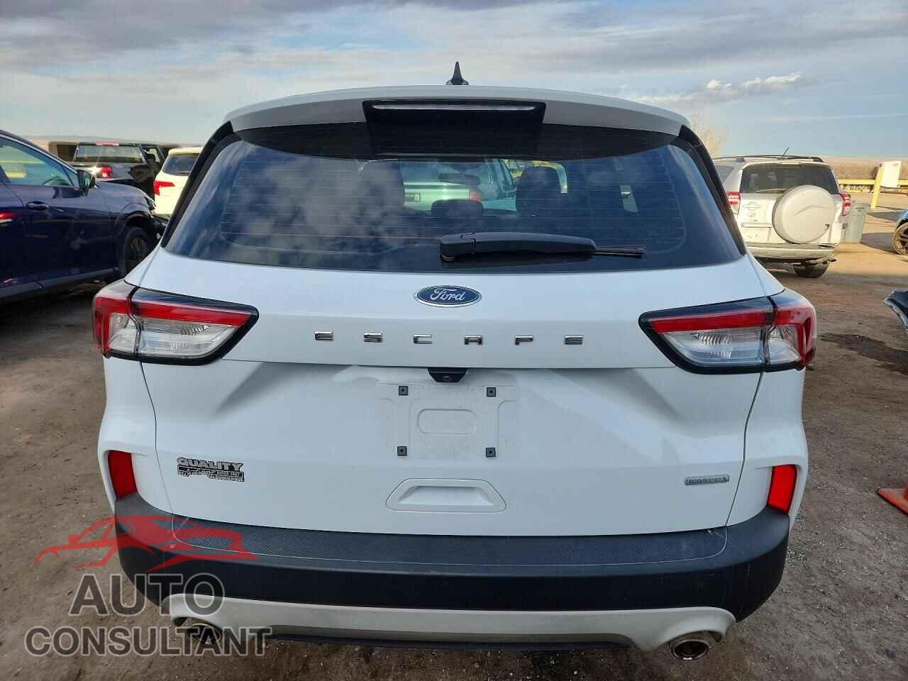 FORD ESCAPE 2020 - 1FMCU0F64LUA11654