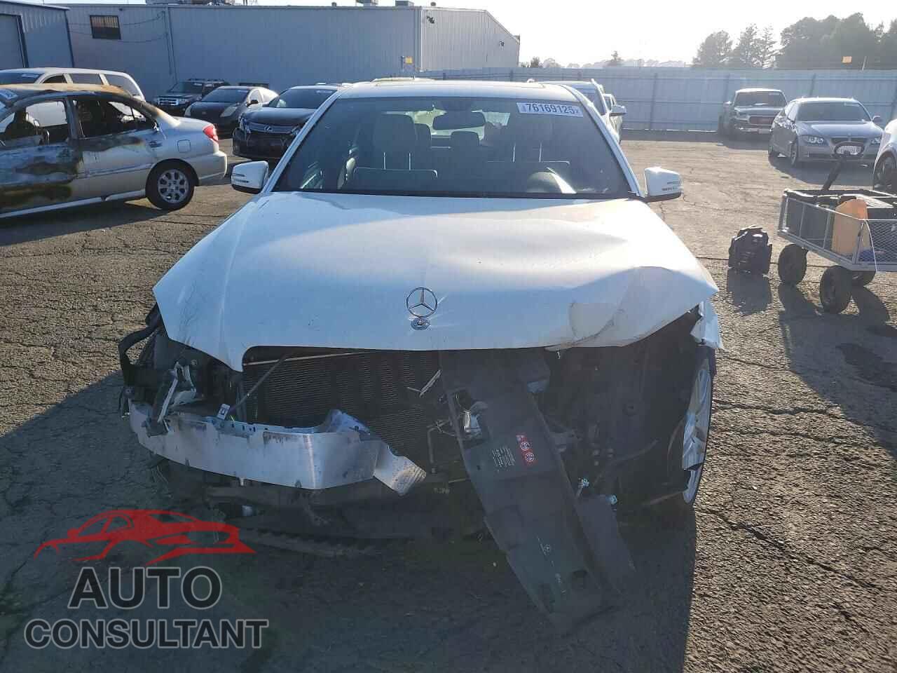 MERCEDES-BENZ E-CLASS 2011 - WDDHF5GB0BA471803
