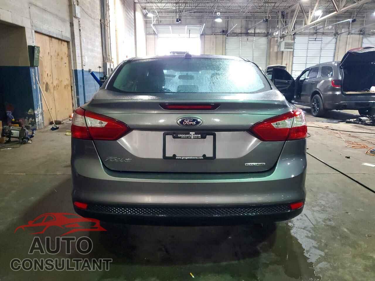 FORD FOCUS 2013 - 1FADP3E25DL200052