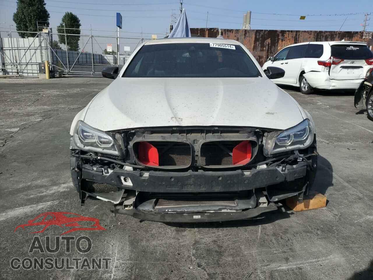 BMW M5 2014 - WBSFV9C56ED097642