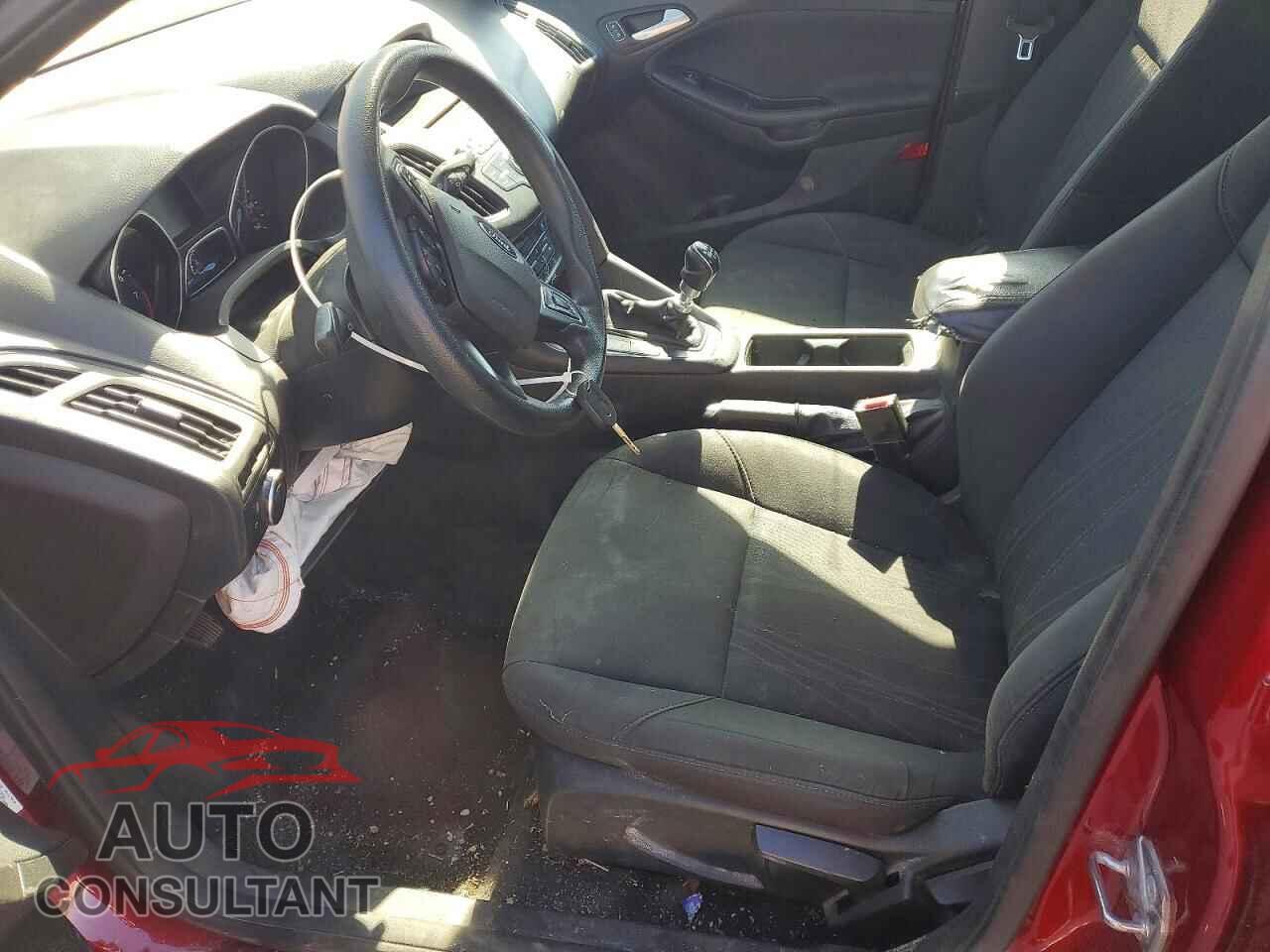 FORD FOCUS 2017 - 1FADP3FE6HL301843