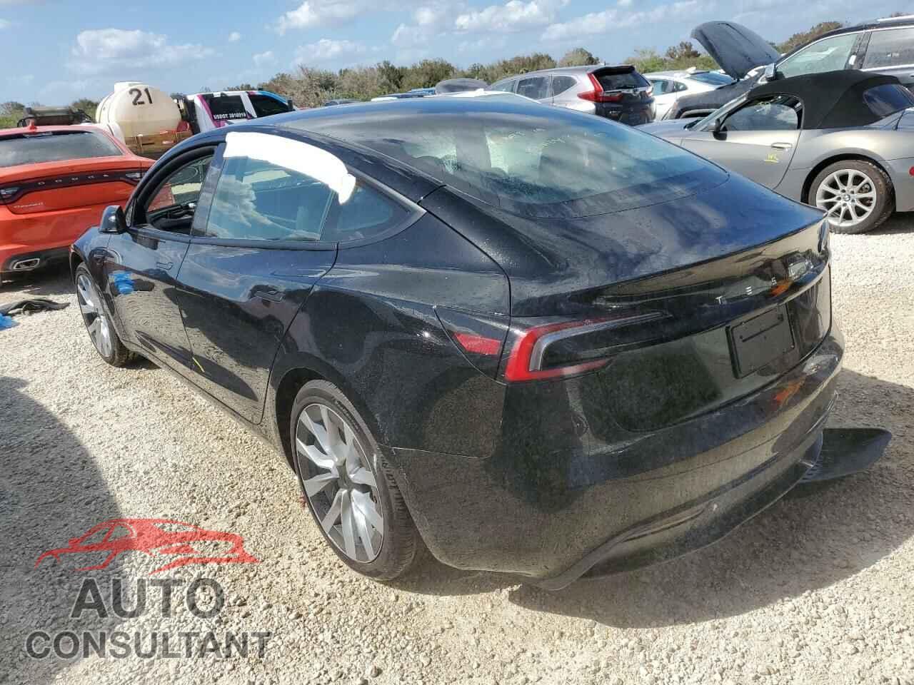 TESLA MODEL 3 2024 - 5YJ3E1EA5RF735724