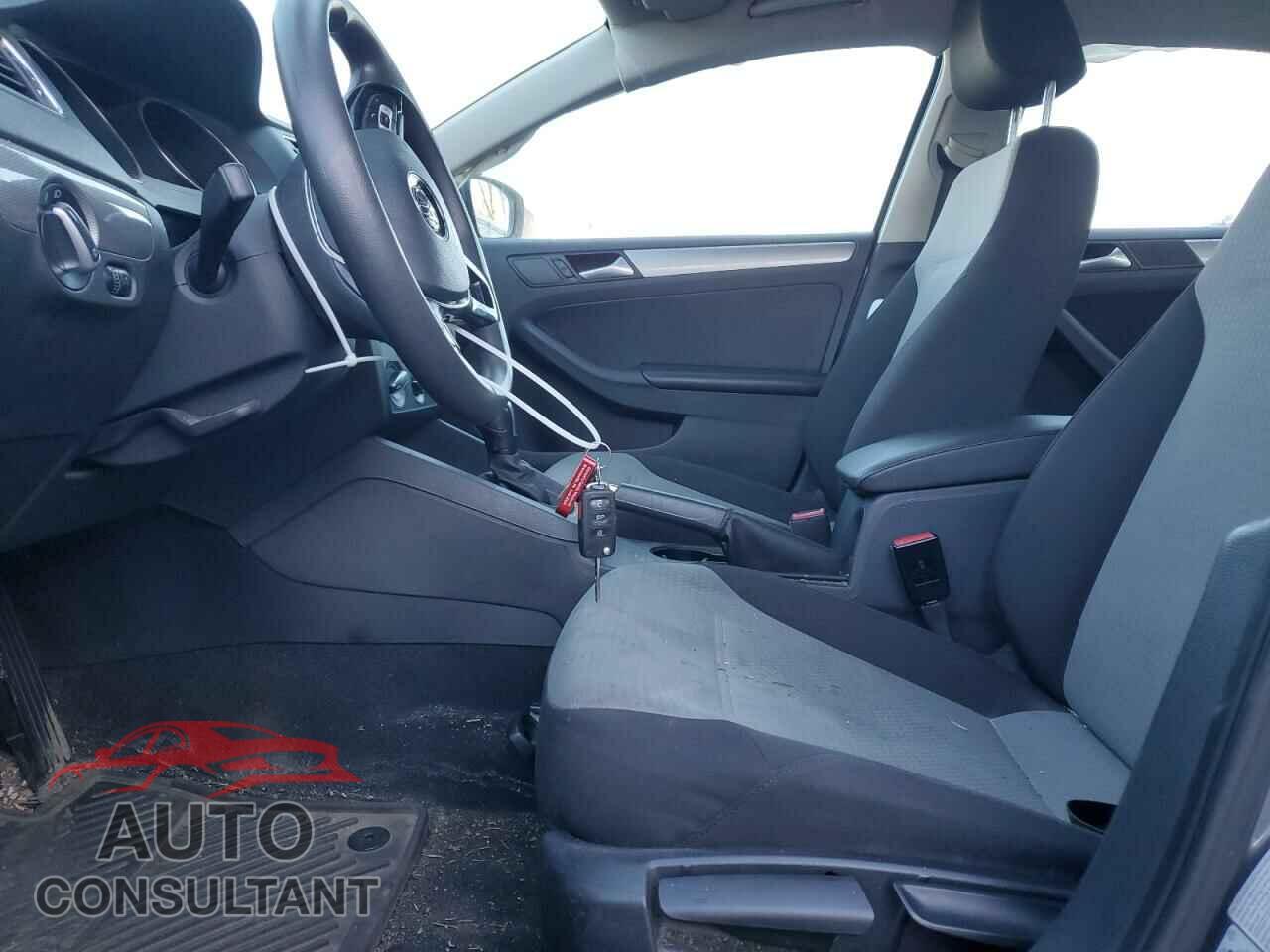 VOLKSWAGEN JETTA 2017 - 3VW2B7AJ5HM219500