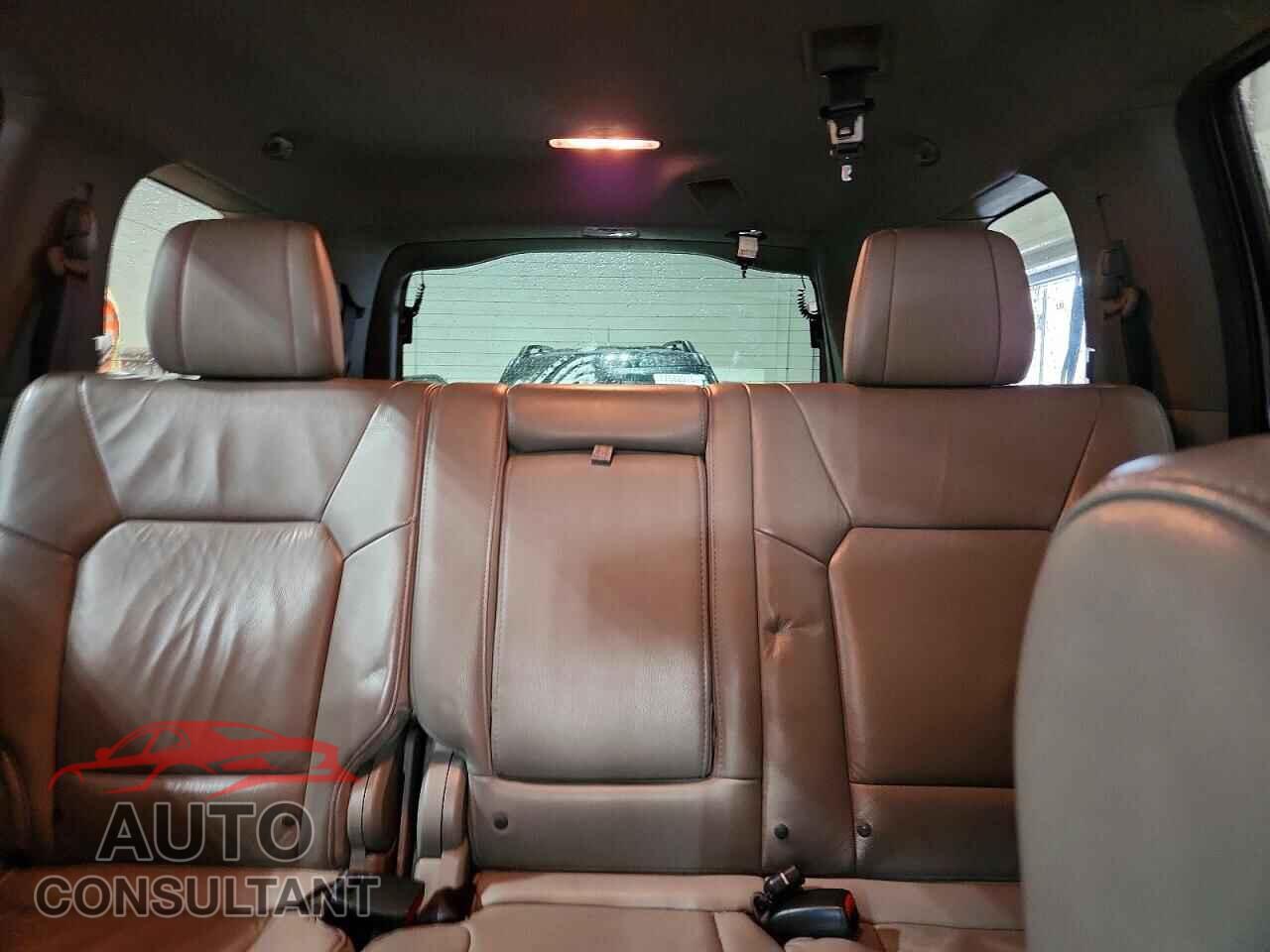 HONDA PILOT 2015 - 5FNYF4H55FB005388