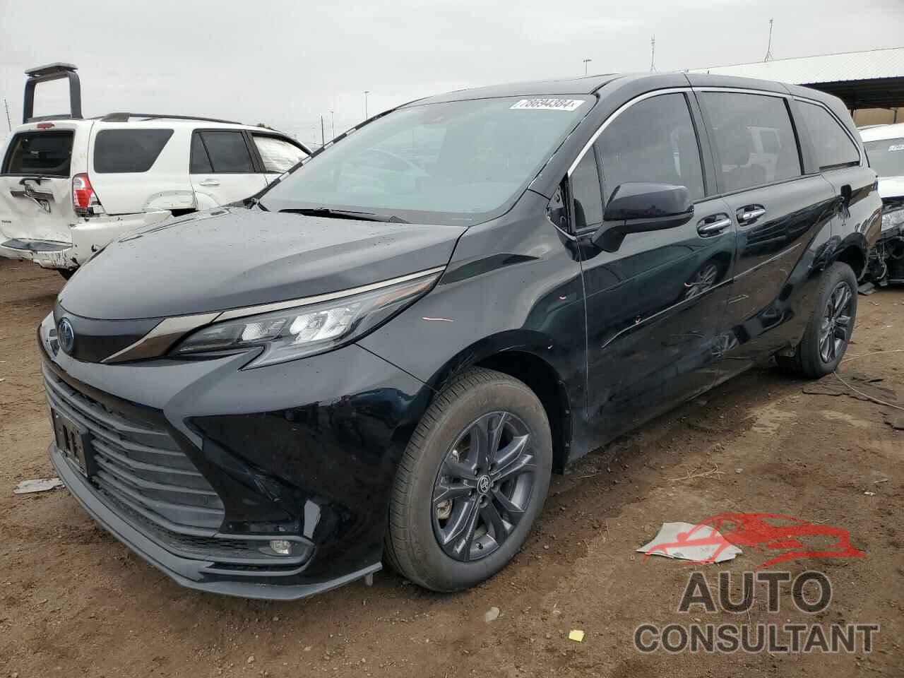 TOYOTA SIENNA 2024 - 5TDCSKFC6RS110338