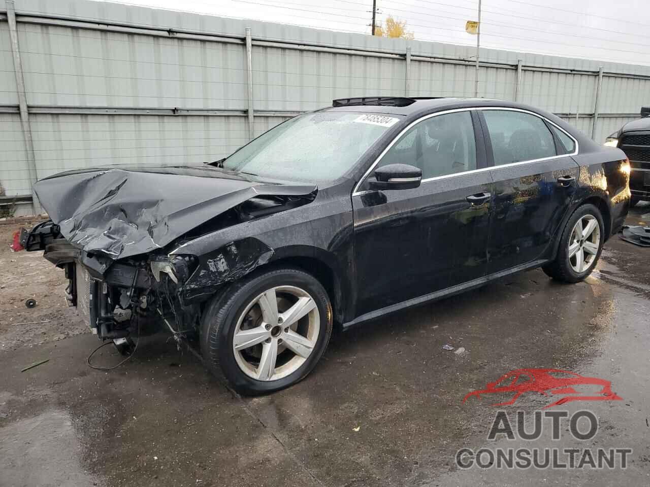 VOLKSWAGEN PASSAT 2013 - 1VWBP7A32DC010018