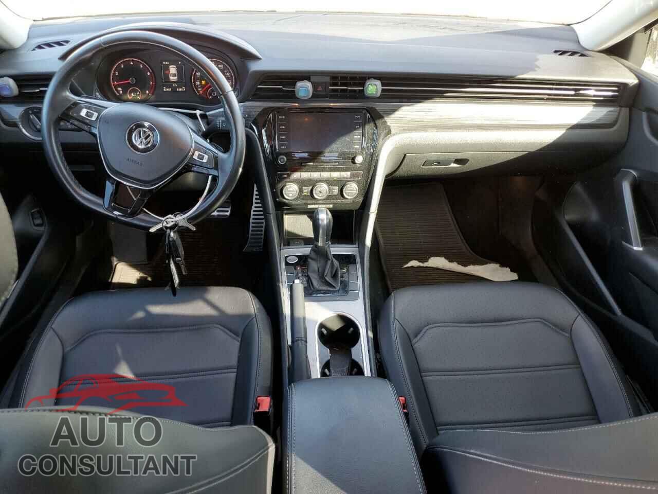 VOLKSWAGEN PASSAT 2020 - 1VWMA7A33LC026821